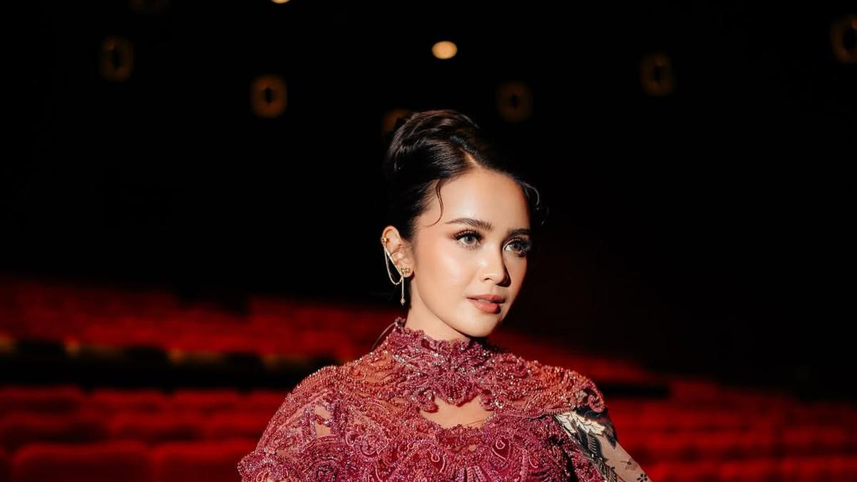 Totalitas Michelle Ziudith Bintangi Film Angel Pol, Jadi Biduan Dangdut Koplo