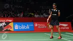 Pebulutangkis India, Saina Nehwal tertunduk saat laga melawan Carolina Marin (Spanyol) di final Total BWF World Championships 2015 di Jakarta, Minggu (16/8/2015). Saina kalah16-21. 19-21. (Liputan6.com/Helmi Fithriansyah)