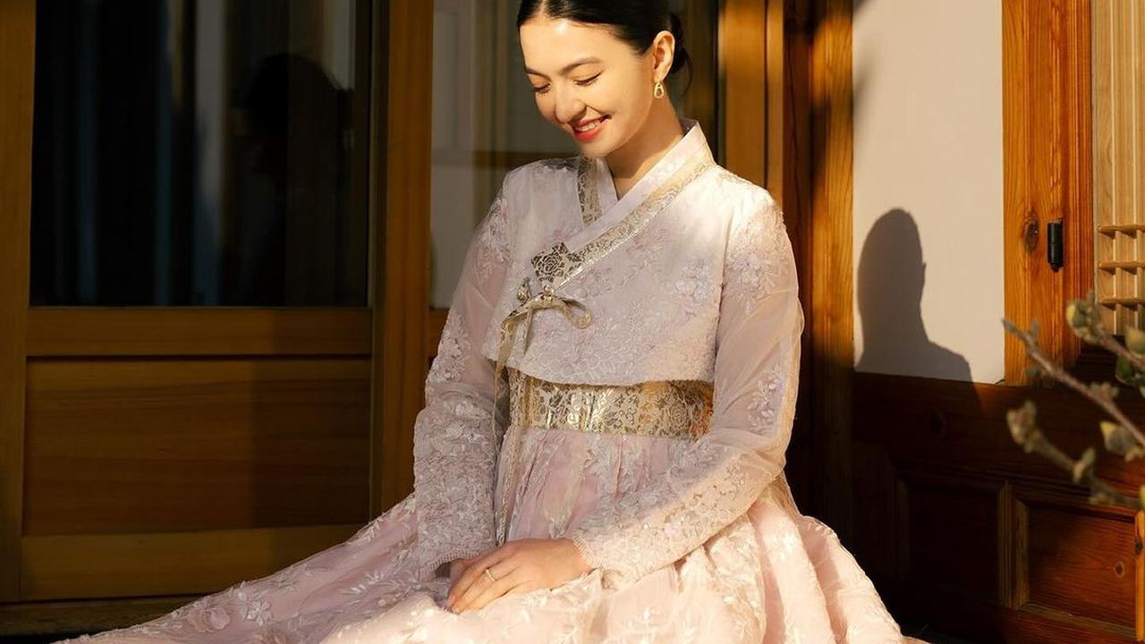 Diisukan Menikah dengan Brian Amstrong, Raline Shah Ungkap Klarifikasi demi Keluarga