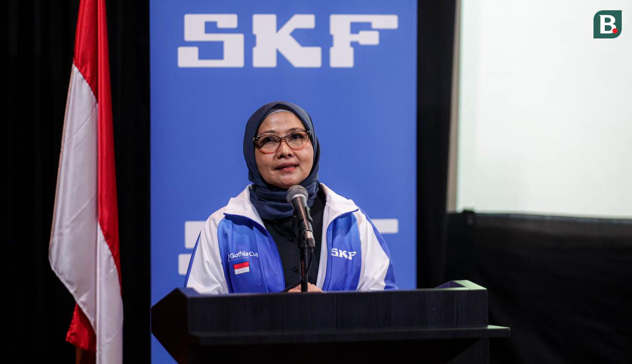 Project Director Meet the World SKF Indonesia, Nita Nuriman memberikan sambutan dalam acara pelepasan menuju Gothia Cup 2025 di Ruang Teater Kemenpora RI, Jakarta, Jumat (11/07/2025). (Bola.com/Bagaskara Lazuardi)