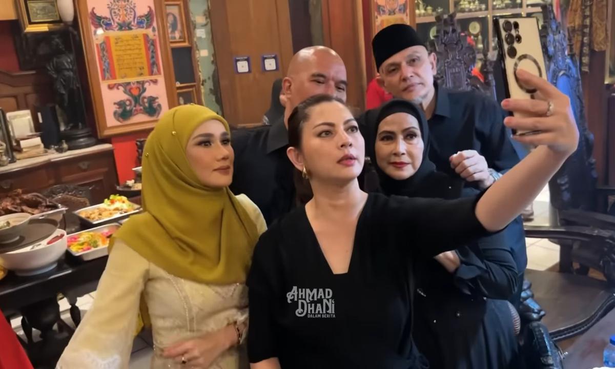 Potret Ultah Ahmad Dhani ke-53, Undang Elvy Sukaesih Hingga Dua Aktris Cantik Jebolan Warkop DKI Girls