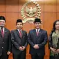 Melantik dan disumpah langsung oleh oleh Wakil Ketua MPR, Ahmad Basarah