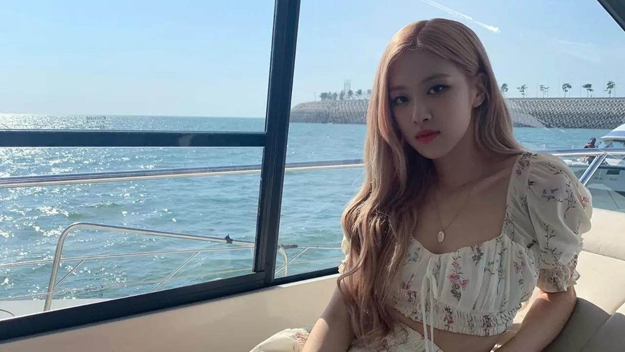Rose Blackpink (Instagram/ roses_are_rosie)