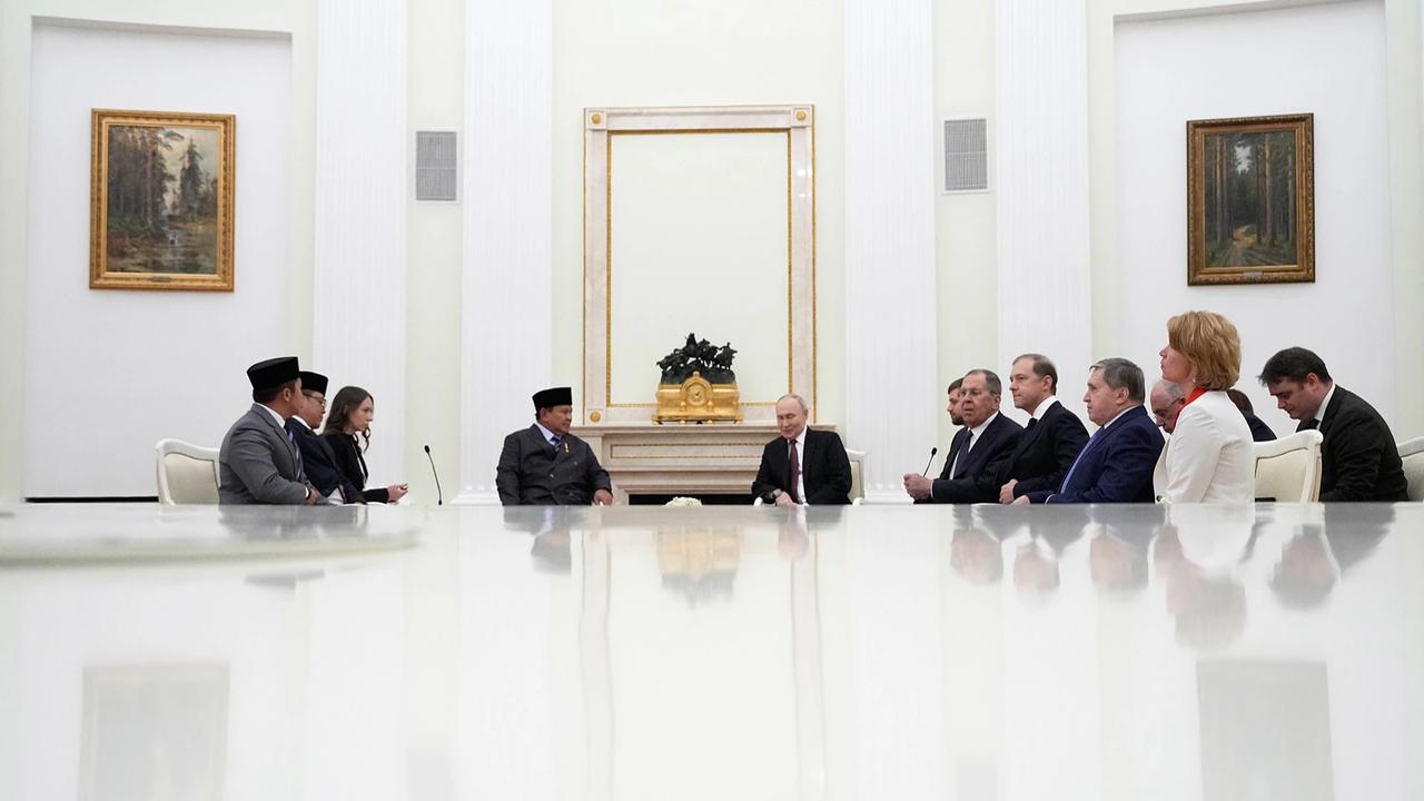 FOTO: Sambut Prabowo di Moskow Putin Sampaikan Simpati Bencana Alam Sumatera