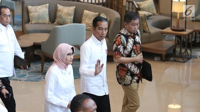 Jokowi Datangi Kantor PLN