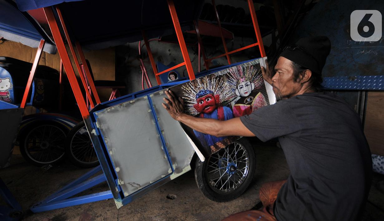 FOTO Nestapa Pembuat Odong Odong Di Tengah Larangan Dishub DKI News Liputan6com