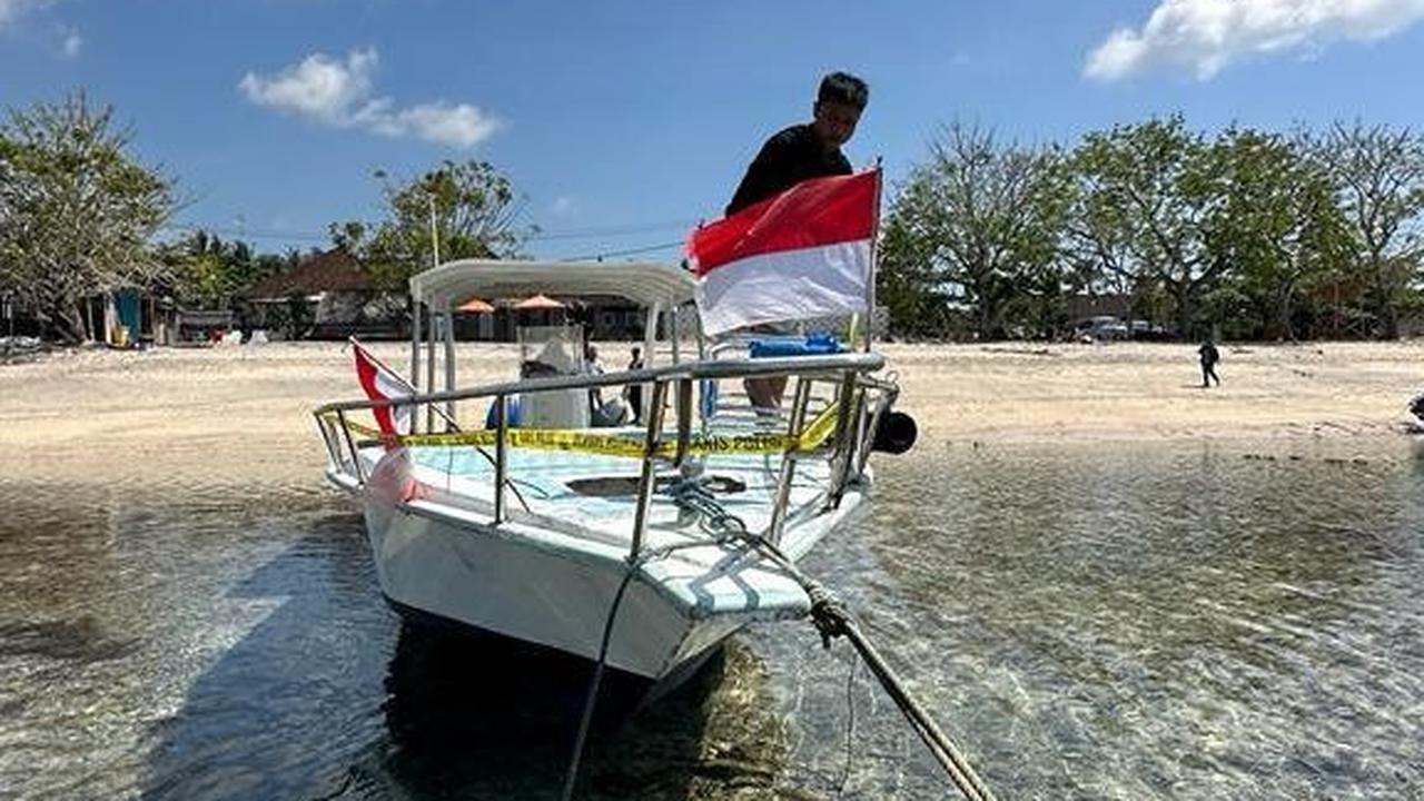 Lalu, Kapten Boat Blue Lagoon berusaha untuk menghindar agar tidak terjadinya tabrakan. Namun tabrakan tidak terhindarkan.