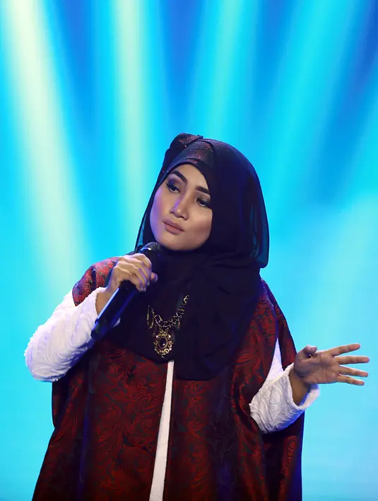 Semakin bertambah usia, kebiasaan itu mulai dikurangi. Apalagi sebagai entertainer harus selalu menjaga penampilannya agar maksimal. (Deki Prayoga/Bintang.com)