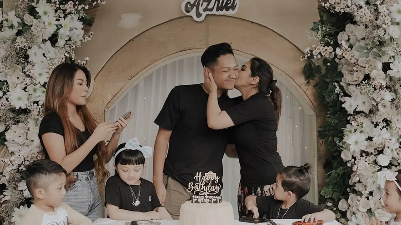 Azriel Hermansyah dan Ashanty. (Foto: Instagram @azriel_hermansyah)
