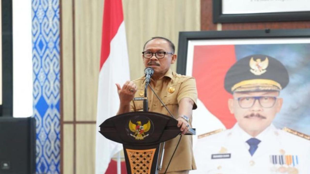Pemprov Sulbar Resmi Terapkan WFH ASN Empat Hari Kerja, Efisiensi BBM Jadi Prioritas