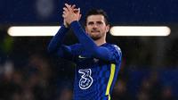 Mason Mount kembali dari masa peminjamannya di Derby County mengikuti Lampard yang juga saat itu diangkat menjadi manajer Chelsea. Ia langsung menjadi andalan dan terus berkembang meski di bawah pelatih saat ini, Thomas Tuchel. Ia telah mencetak 24 gol dan 23 assist dalam 140 laga. (AFP/Glyn Kirk)