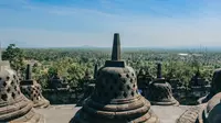 Ilustrasi Candi Borobudur. (Photo by Eugenia Clara on Unsplash)