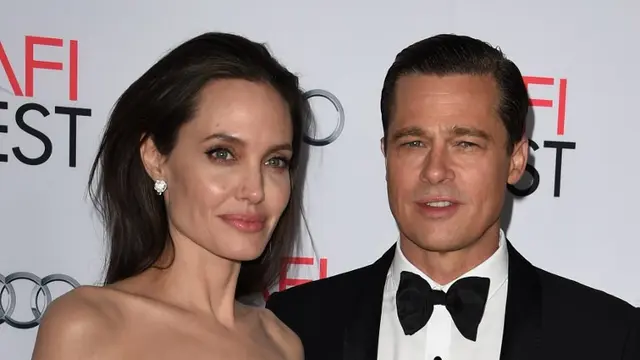 [Bintang] Angelina Jolie Brad Pitt
