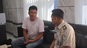 Kronologi Penangkapan WNA China Tombak dan Makan Penyu di Raja Ampat