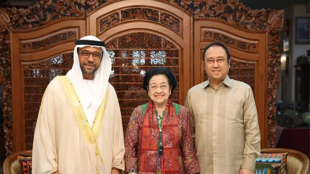 Ketua Umum DPP PDI Perjuangan (PDIP) Megawati Soekarnoputri saat menerima kunjungan kehormatan Duta Besar Uni Emirat Arab (UEA) untuk Indonesia, Abdulla Salem Al Dhaheri. (Dok. Istimewa)