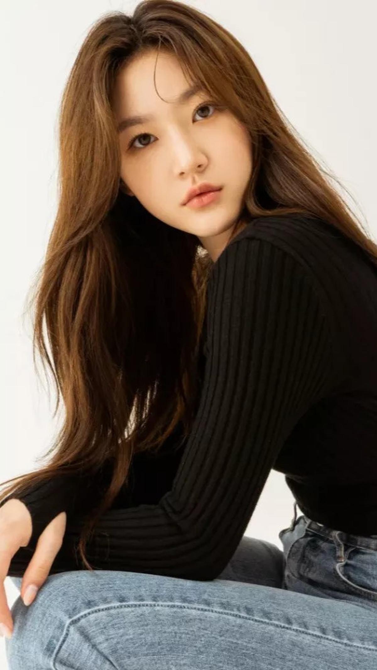 Kesuksesan Kim Sae Ron memerankan karakter Jin Hee, ia diundang ke Cannes Film Festival, dan menjadi artis termuda yang hadir dalam pemutaran khusus di sana.