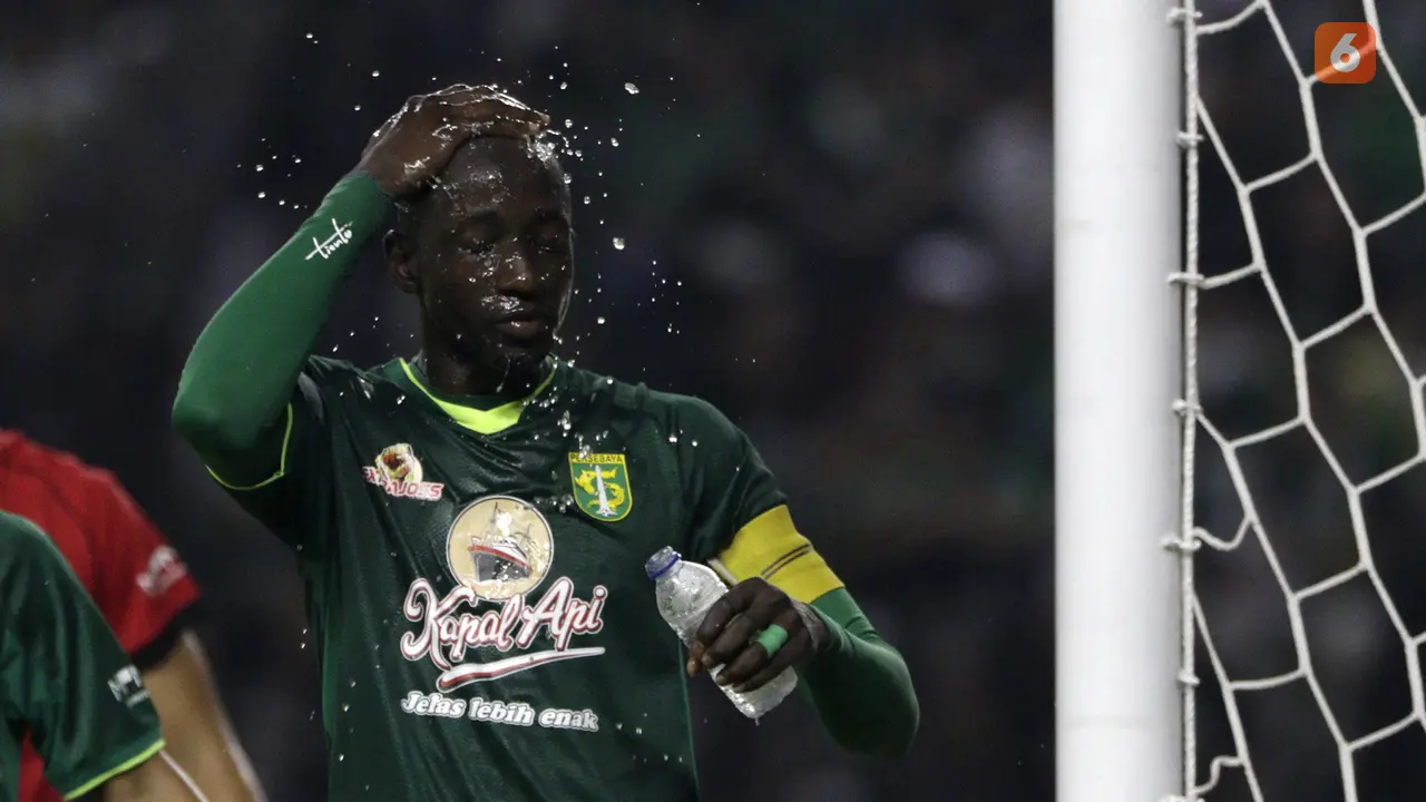 Striker Persebaya, Makan Konate