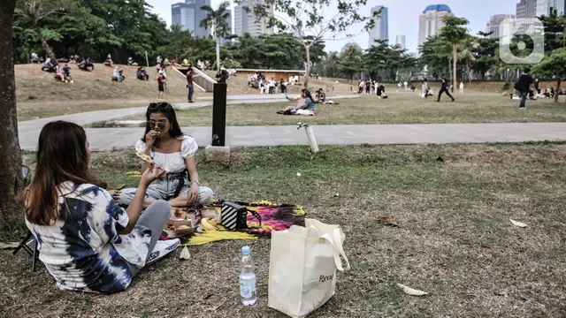 Akhir Pekan Warga Jakarta Jelang PSBB