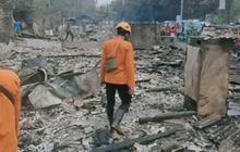 Tiga Damkar Berjibaku! Kebakaran Kios Oleh-oleh Purwakarta Ludeskan Puluhan Bangunan Semi Permanen