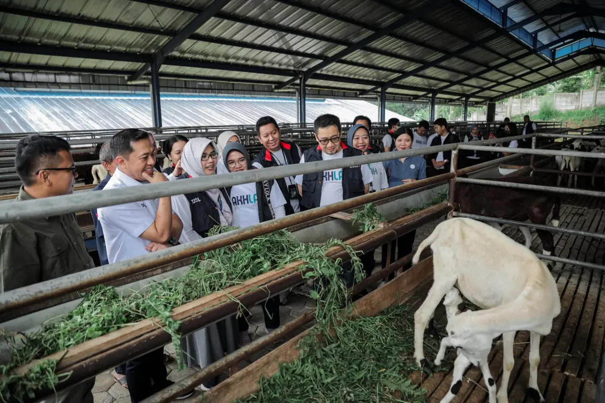 Pegadaian menggandeng Yayasan Mitra Mikro berkolaborasi dalam program pertanian dan peternakan untuk pengentasan kemiskinan.