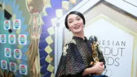 Selain memberikan enam nominasi kepada insan dangdut, Indonesian Dangdut Award 2017 juga ada kategori khusus salah satunya, Penampilan Kostum Dangdut Terbaik. Untuk ketiga kalinya Zaskia Gotik meraih dalam ajang yang sama. (Deki Prayoga/Bintang.com)