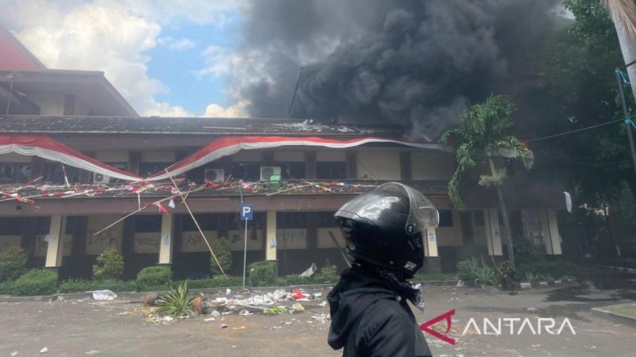 Fakta di Balik Kerusuhan DPRD Cirebon: Gedung Legislatif Jadi Sasaran Amuk Massa, Apa Pemicunya?