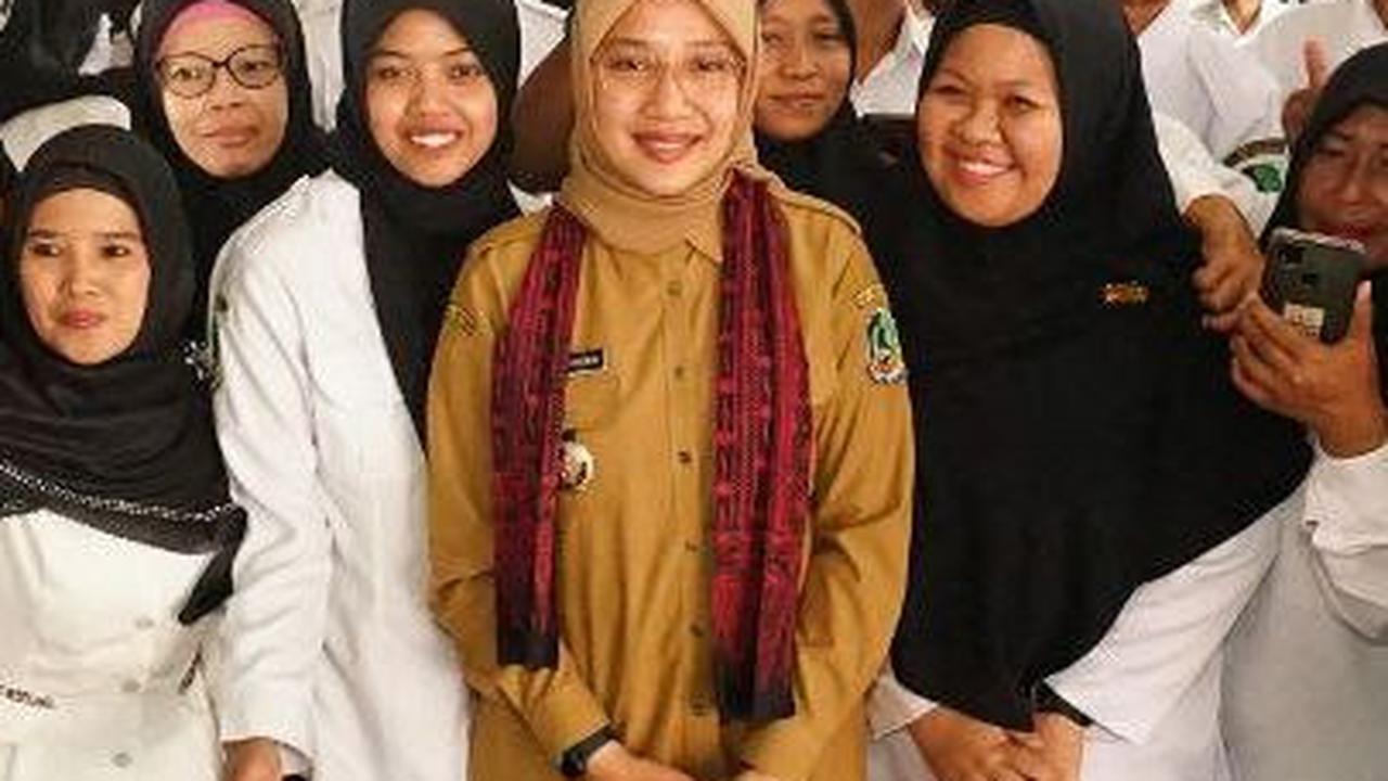 Serahkan SK Pengangkatan 334 Guru PPPK, Bupati Ipuk Pesan Pembangunan Pendidikan di Banyuwangi