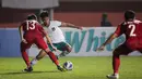 Pemain Timnas Indonesia U-16, Muhammad Kafiatur Rizky berhasil mengecoh dua bek dan berhasil menjebol gawang Timnas Vietnam U-16 dalam final Piala AFF U-16 2022 yang diselenggarakan di Stadion Maguwoharjo, Sleman, Yogyakarta, Jumat (12/8/2022). (Bola.com/Bagaskara Lazuardi)