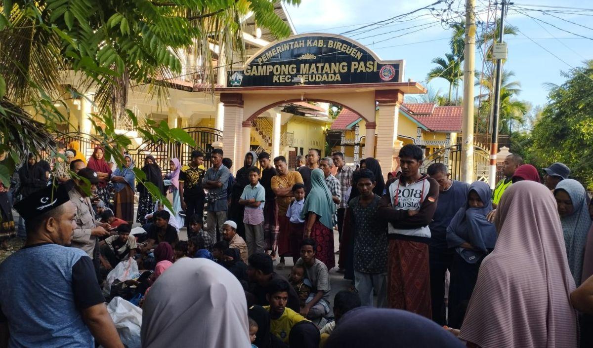 Mitra menjelaskan, saat ini staf UNHCR dan sejumlah pihak terkait masih fokus menangani kondisi kesehatan para pengungsi.<br>