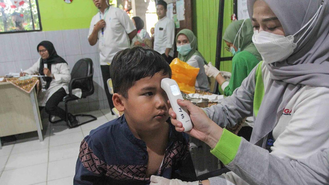 FOTO: Antusias Siswa SD Ikuti Imunisasi Massal BIAS 2025