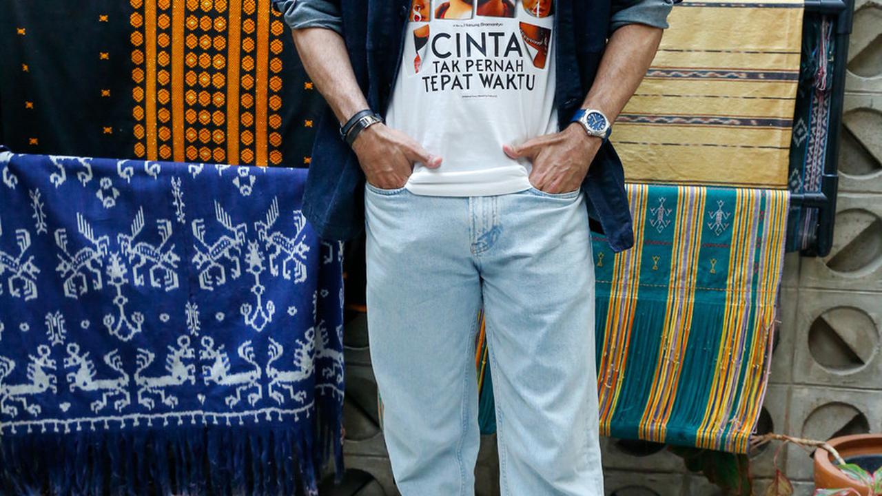 Oleh karena itu, Refal memangkas kumis dan jenggotnya.