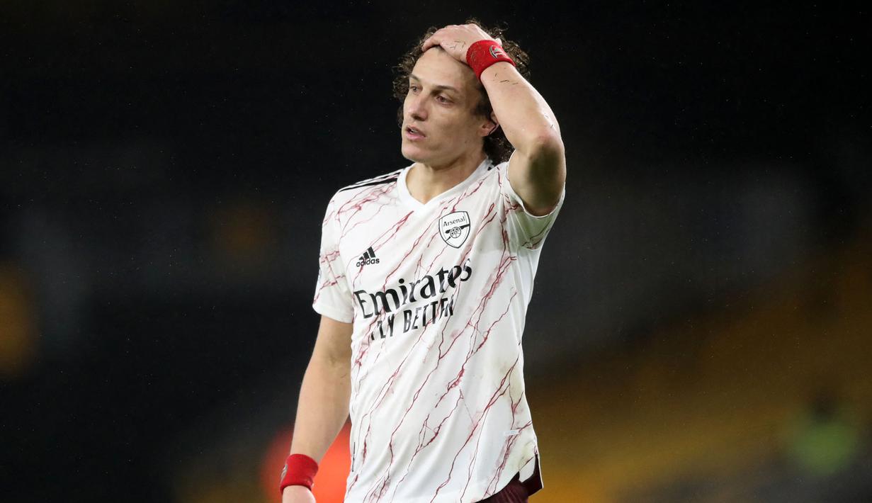 Kontrak antara David Luis dan Arsenal sudah berakhir. Pada musim lalu, pemain 34 tahun ini bermain sebanyak 20 pertandingan Liga Inggris bersama The Gunners. Ia mengungkapkan ingin mengakhiri kariernya di Benfica, salah satu klub di Portugal. (Foto: AFP/Nick Potts)