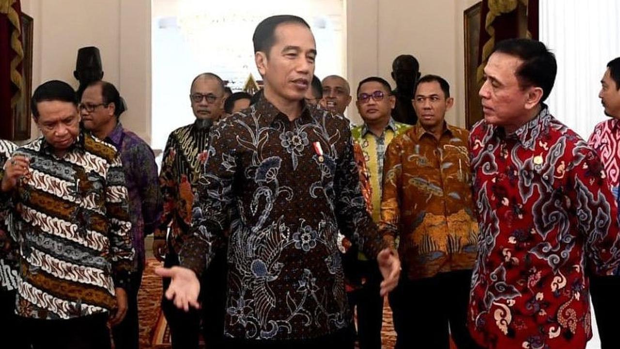 Jokowi bahkan lebih senang jika pertemuan presiden terdahulu dan sekarang dilakukan sesering mungkin. Misalnya sehari dua kali.