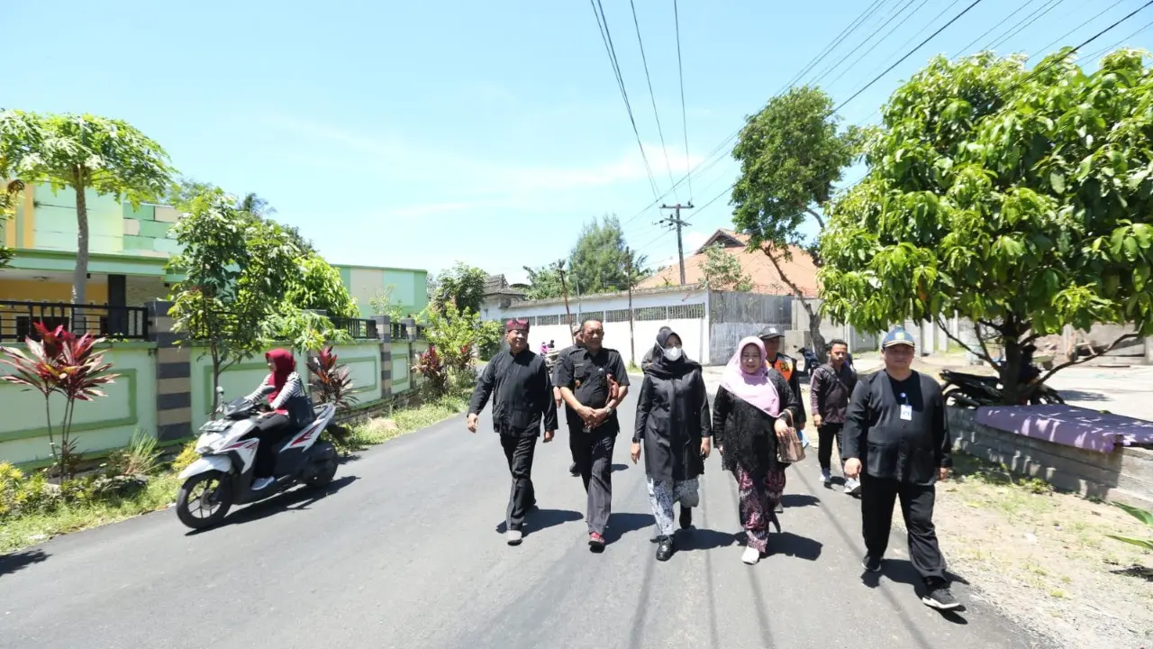 Bupati Ipuk Fiestiandani Pacu Pembangunan Jalan Poros Kecamatan dan Jembatan
