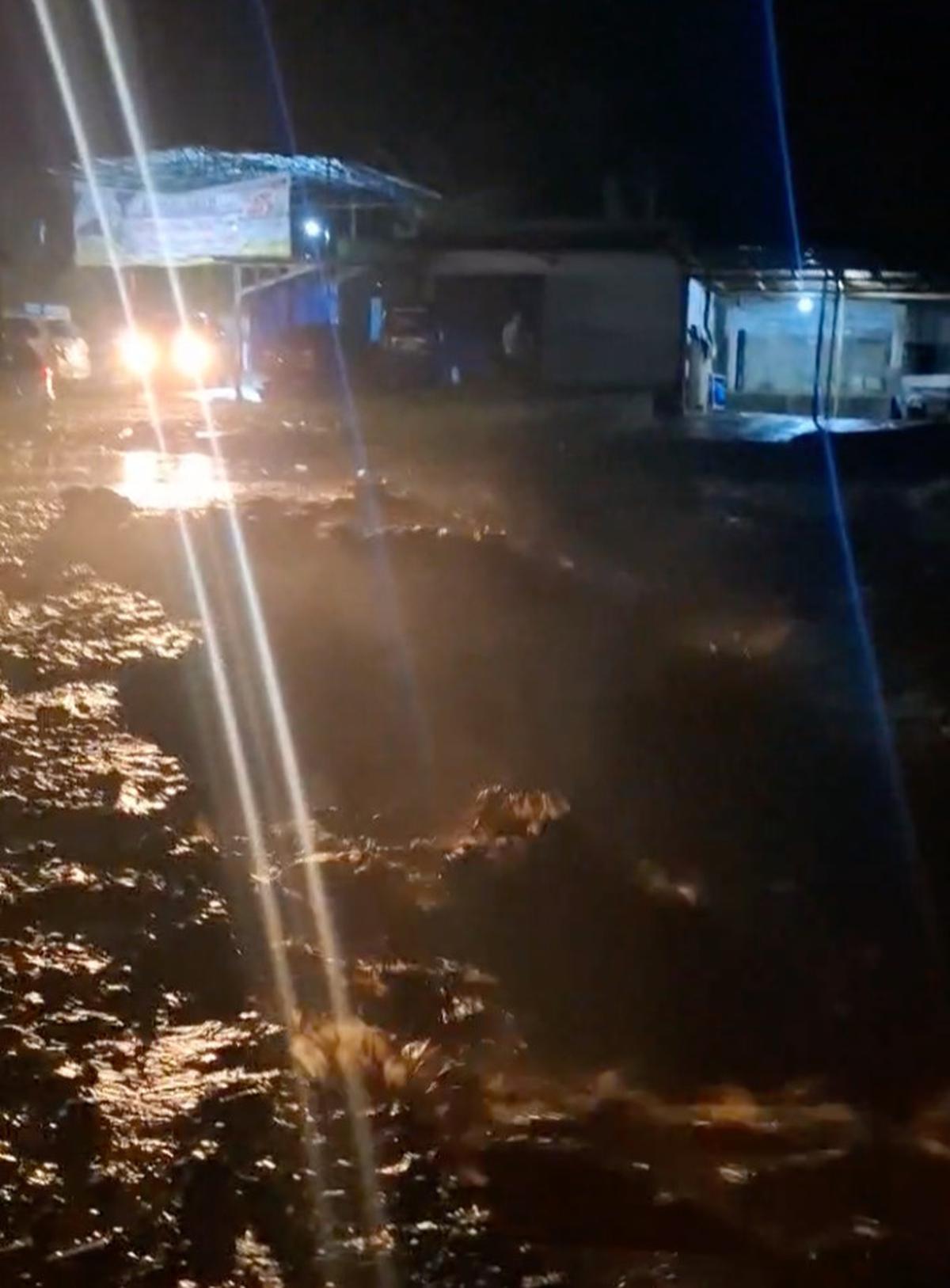 banjir bandang di puncak