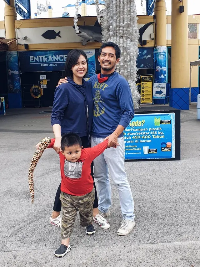 Digugat Cerai Lagi, Ini 7 Potret Lawas Yama Carlos dan Istri yang Tampil Mesra