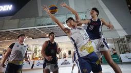Kompetisi basket 3x3 antar pelajar ini dimenangkan oleh SMA 6 Jakarta. Mereka menang telak 12-0 atas SMA Dian Harapan. (Bola.com/M Iqbal Ichsan)