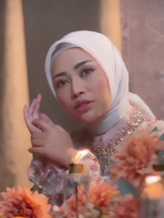 Ada juga yang berdoa agar Rachel Vennya kembali istiqomah berhijab [instagram/rachelvennya]