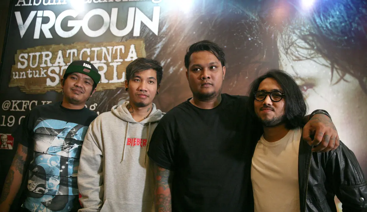 Album kompilasi Surat Cinta Untuk Starla berisi 10 lagu karya-karya terbaik Virgoun. Selain itu, tiga lagu dalam albumnya akan menjadi soundtrack film Surat Cinta Untuk Starla yang diproduksi Screenplay Film dan Legacy Pictures. (Nurwahyunan/Bintang.com)