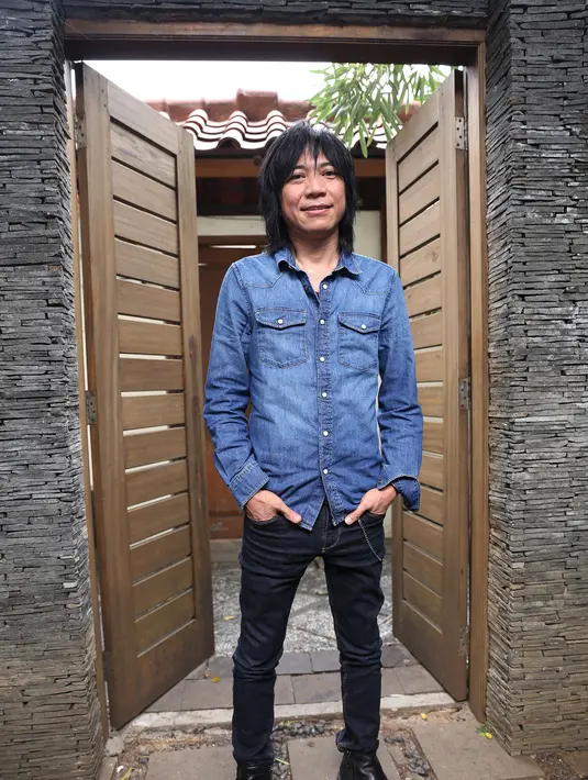 Meski tampil fit dan prima, Abdee mengaku belum bisa melakukan kegiatan berat dikarenakan dirinya mengalami komplikasi. (Galih W. Satria/Bintang.com)