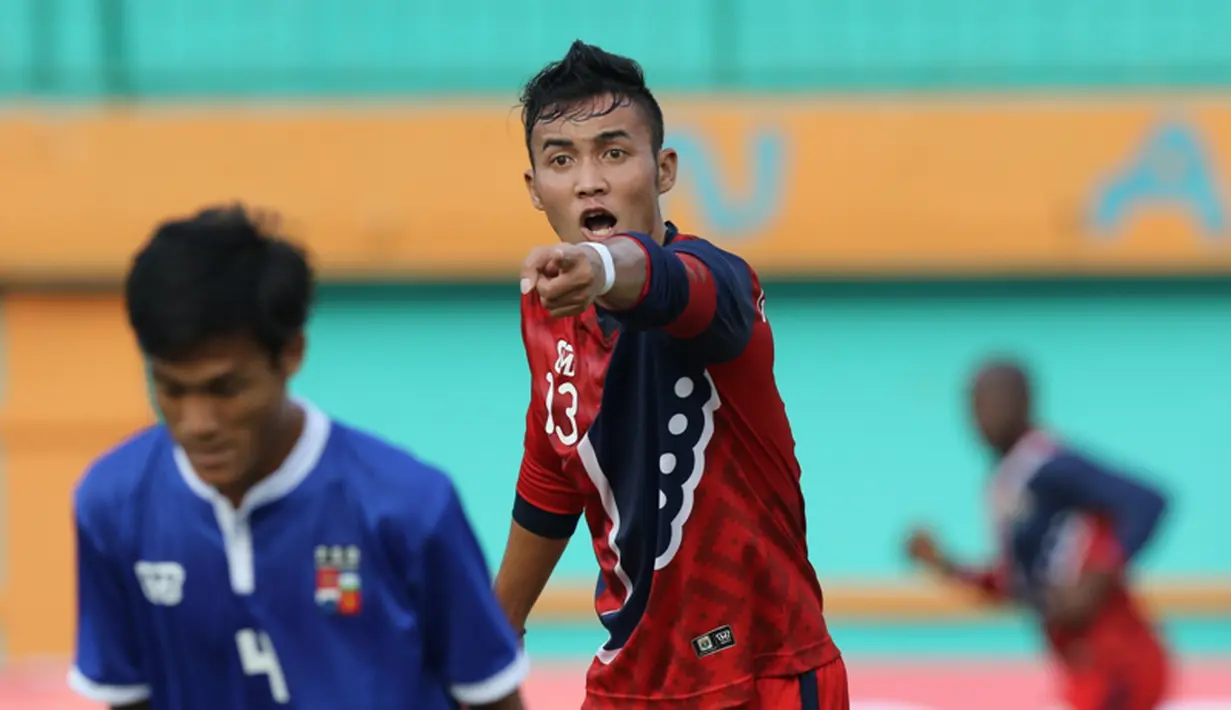 Ekspresi Gunawan Dwi Cahyo kala melawan PSB Bogor. (Bolacom/Arief Bagus)