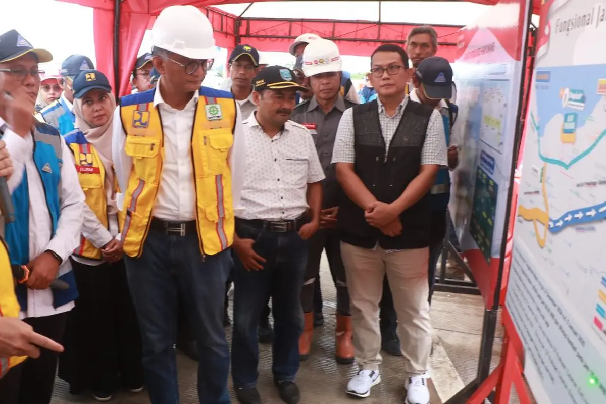 Menteri Pekerjaan Umum (PU) Republik Indonesia Dody Hanggodo melakukan pengecekan kesiapan jalan tol fungsional Probolinggo-Banyuwangi (Probowangi) segmen Gending-Kraksaan (Istimewa)