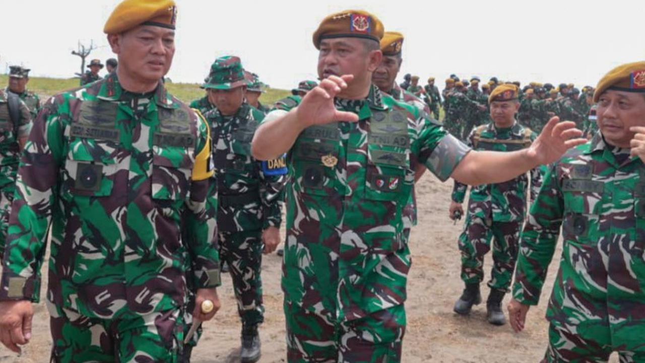 FOTO: Momen Kasad Jenderal Maruli Jatuhkan Drone Musuh dengan Mistral Atlas