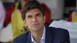 Pelatih Estudiantes, Mauricio Pellegrino saat laga Liga Argentina 2013 menghadapi San Lorenzo di Nuevo Gasometro Stadium, Buenos Aires (1/12/2013). Mauricio Pellegrino yang pensiun pada Juli 2006 bersama Valencia tercatat hanya setengah musim membela Liverpool pada tengah musim 2004/2005 setelah didatangkan dari Valencia. Ia hanya tampil dalam 13 laga di semua ajang. (AFP/Alejandro Pagni)