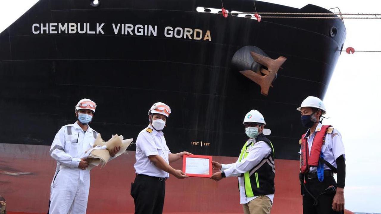 PT Pelabuhan Indonesia I (Persero) atau Pelindo 1 melakukan pelepasan kapal terakhir yang berlayar pada tahun 2020