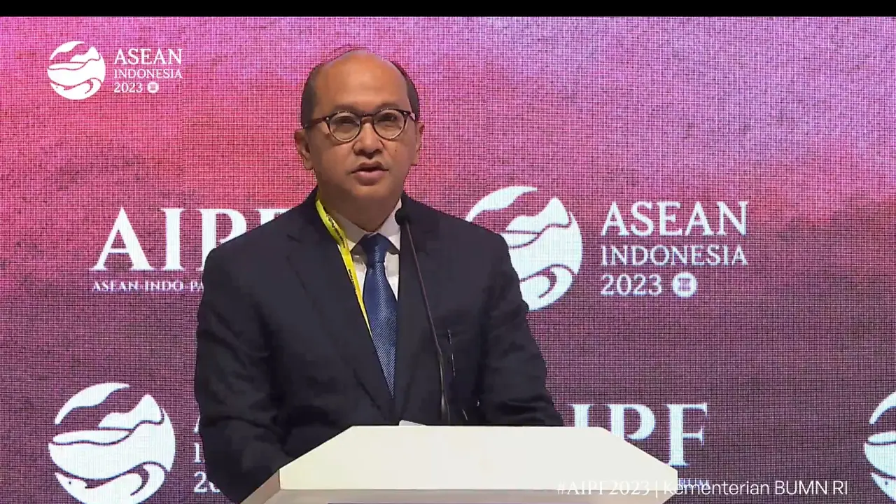 Wakil Menteri BUMN Rosan Perkasa Roeslani dalam acara ASEAN Indo-Pacific Forum 2023, di Jakarta, Rabu (6/9/2023). Rosan mengatakan keuangan digital ASEAN berada diambang revolusi. (Tira/Liputan6.com)