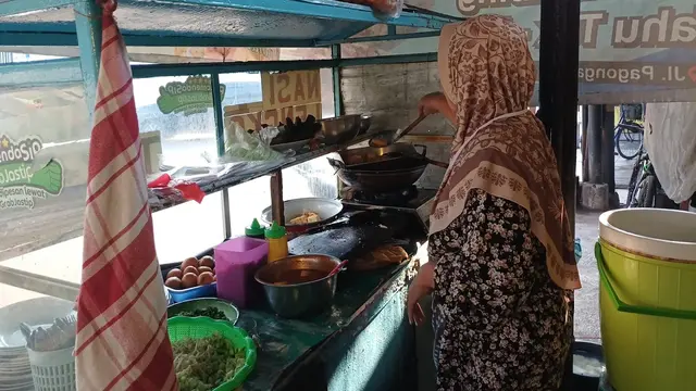 Rekomendasi Tempat Makan Nasi Lengko di Cirebon