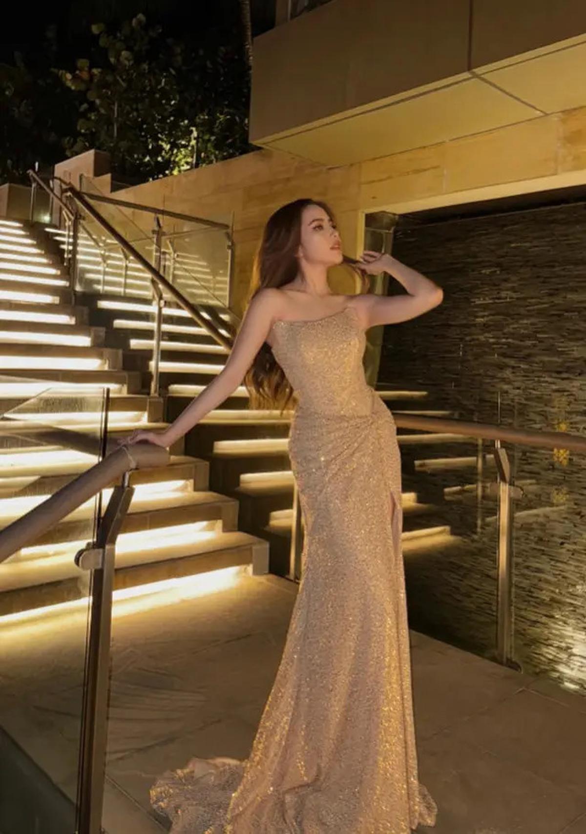 8 Gaya Agatha Chelsea Pakai Dress Panjang, Tampil Anggun dan Cantik Menawan