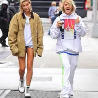 Keduanya seperti tak lagi manunjukkan kebersamaan. Seperti yang sudah diketahui, Hailey dan Justin seringkali terlihat bersama. (splashnews.com/HollywoodLife)