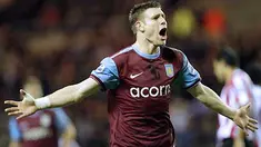 Selebrasi gol gelandang Aston Villa James Milner ke gawang Sunderland dalam lanjutan Liga Premier di Stadium of Light, Sunderland, 15 Desember 2009. AFP PHOTO / GRAHAM STUART